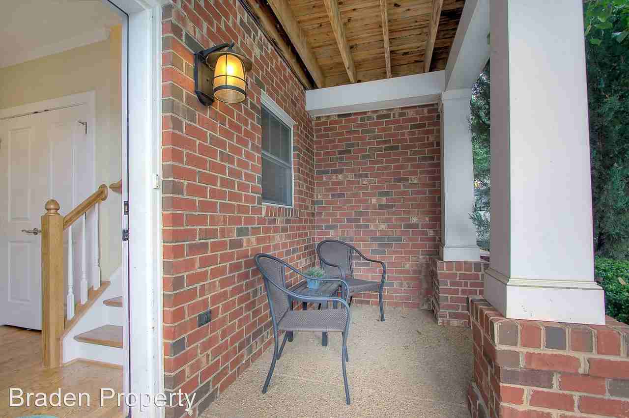 215 Brookwood Dr - Photo 2 of 25