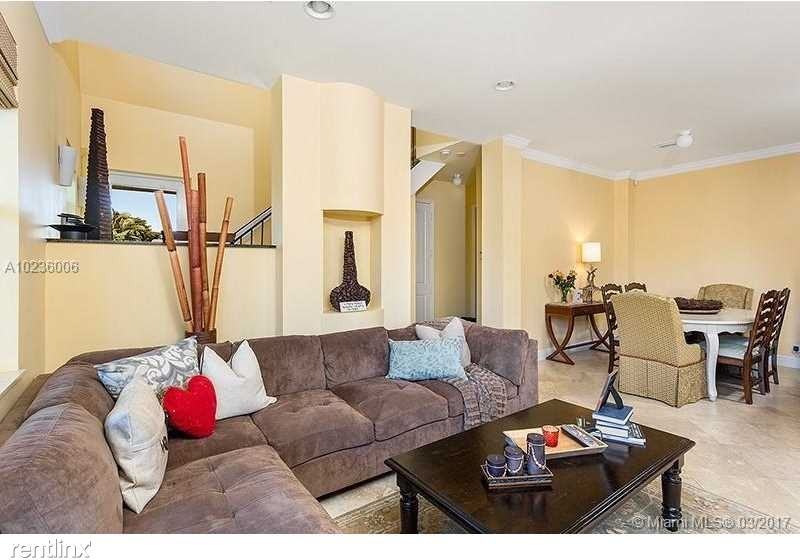 802 SW 13th St - Photo 2 of 12