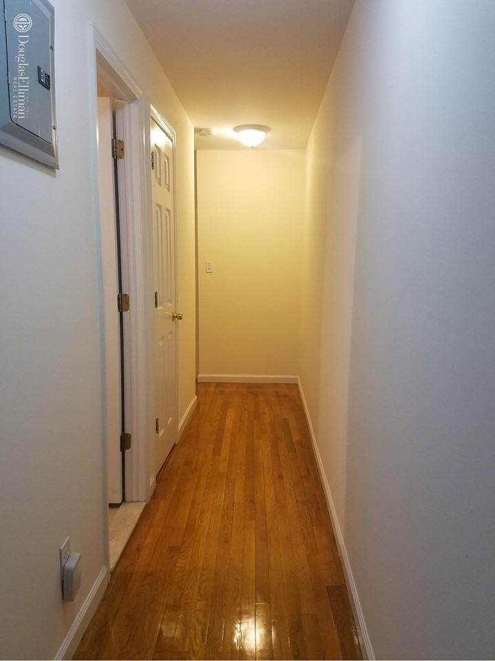 622 Baker Ave 2 - Photo 2 of 3