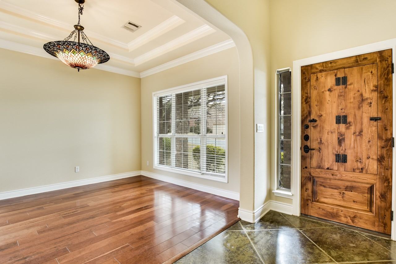 5 Burnam Glen - Photo 3 of 25