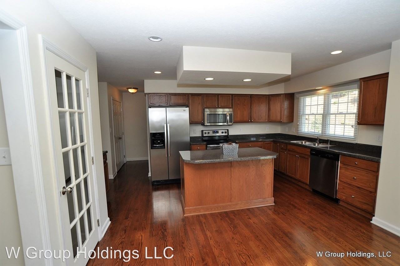 404 Minglewood Dr - Photo 2 of 21