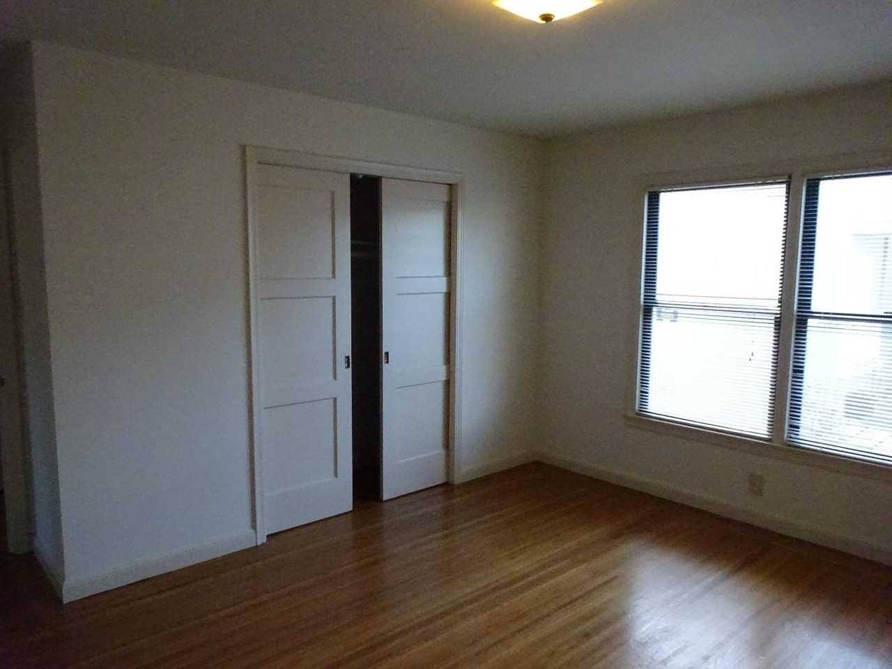 1110 El Camino Real - Photo 3 of 5