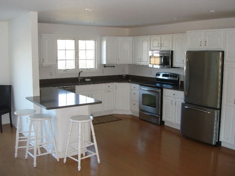 825 Flying Point Rd - Photo 3 of 9