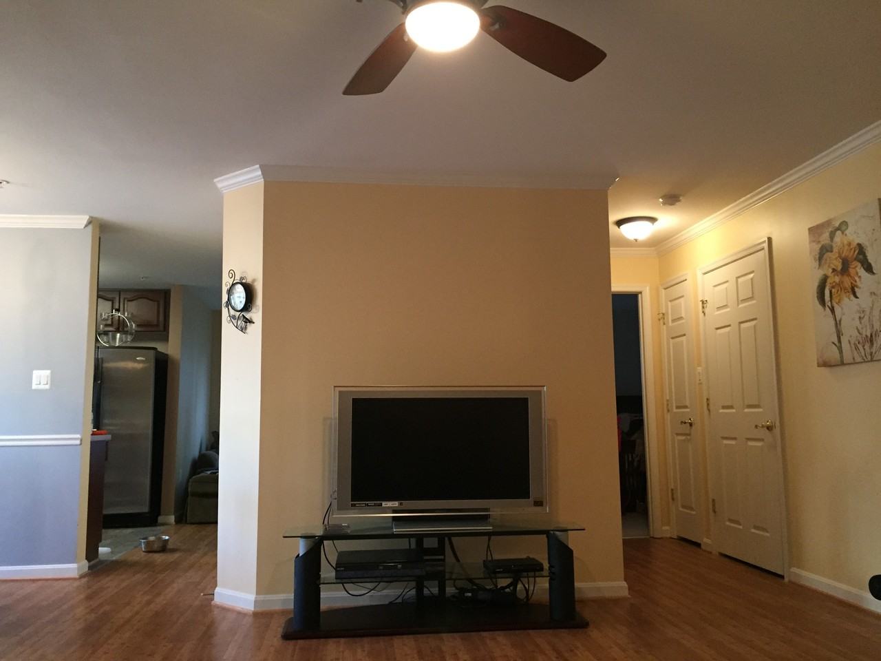 2513 Shelley Cir #1C - Photo 3 of 12