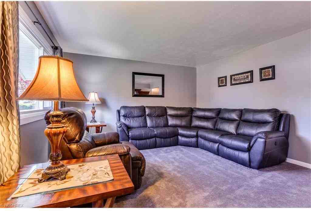 1127 Garden Rd - Photo 2 of 14