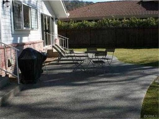 8641 Paradise Valley Blvd - Photo 2 of 9