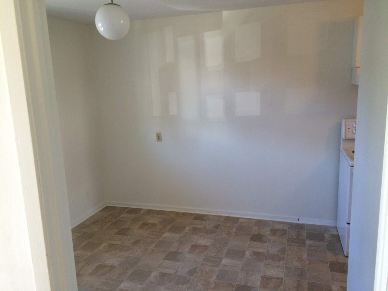 417-437 Woodfield Dr - Photo 3 of 9