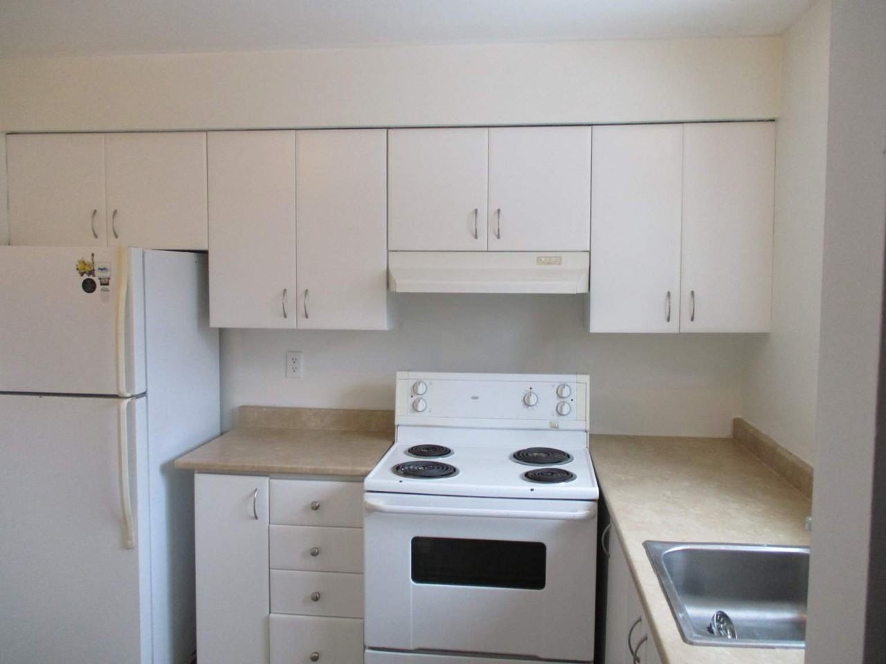 1376 Bakker Ct - Photo 2 of 6