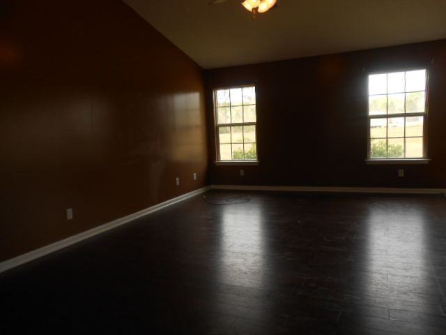 102 Sugar Maple Way - Photo 2 of 12