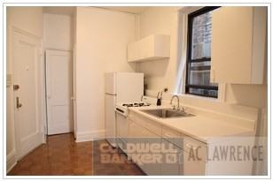 221 E 77th St - Photo 2 of 5