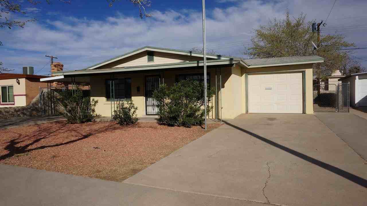 1422 Idlewilde Dr - Photo 2 of 13