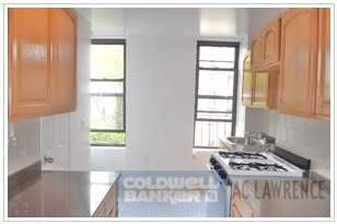 1599 York Ave - Photo 2 of 4
