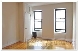1599 York Ave - Photo 3 of 4