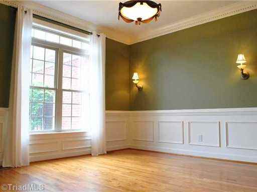 4605 Pebble Lake Dr - Photo 3 of 9