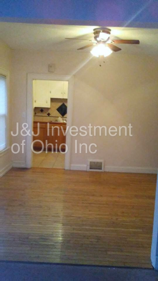 1278 W 89th St - Photo 3 of 6