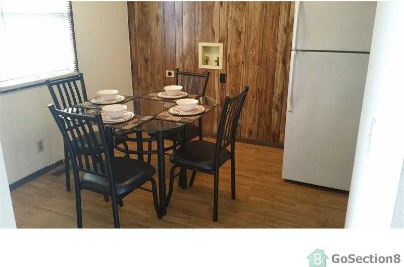 1319 Fairfax Dr #0 - Photo 2 of 6