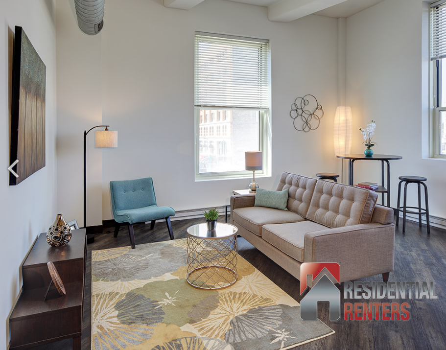 340 North Water Street - Photo 3 of 11