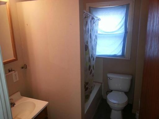 521 Virginia Ave #B - Photo 3 of 6