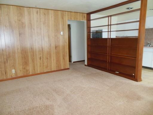 2520 NW Tyler Ave - Photo 2 of 9