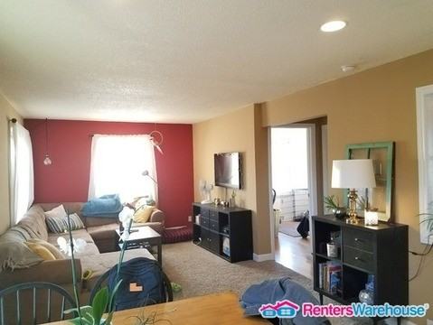 35-59 Logan Ave W - Photo 3 of 21