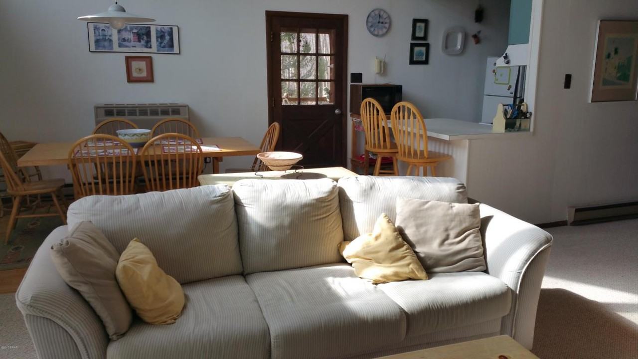 110 Lord St - Photo 3 of 28