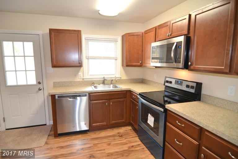 2065 Peace Ct - Photo 2 of 18