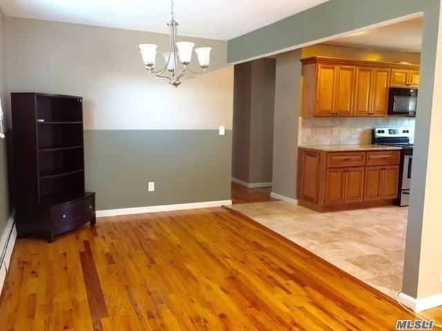 14-3574 Kings Hwy - Photo 2 of 9