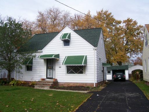 19605 Harvard Ave - Photo 2 of 15