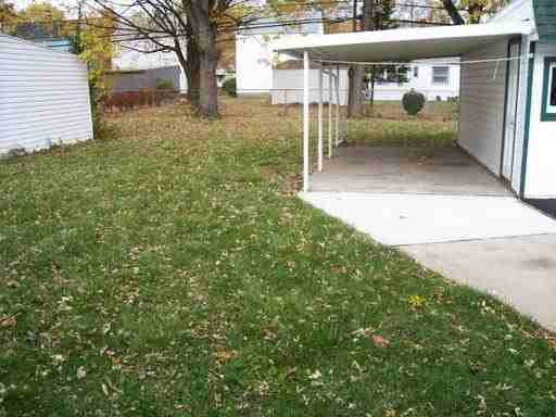 19605 Harvard Ave - Photo 3 of 15