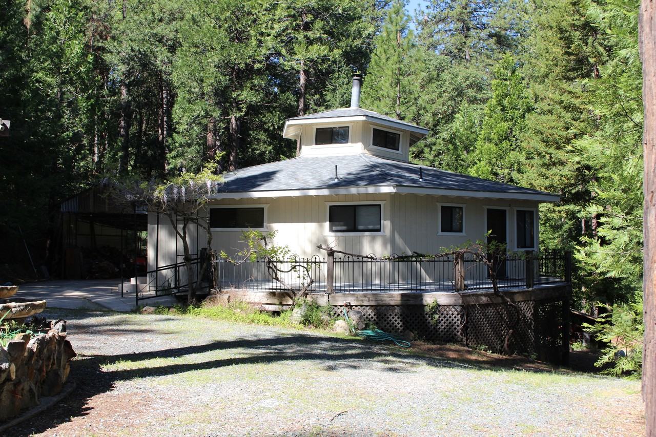 16331 Calypso Ct - Photo 2 of 17