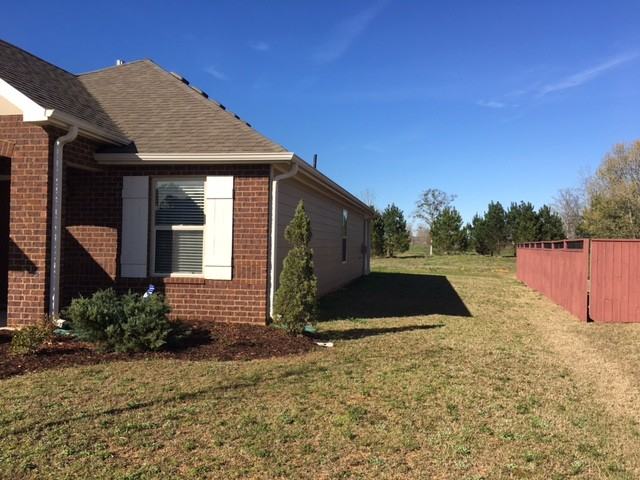 22866-22860 Downing Park Cir - Photo 3 of 18