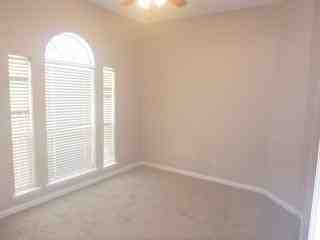 668 Foxwood Ln - Photo 3 of 20