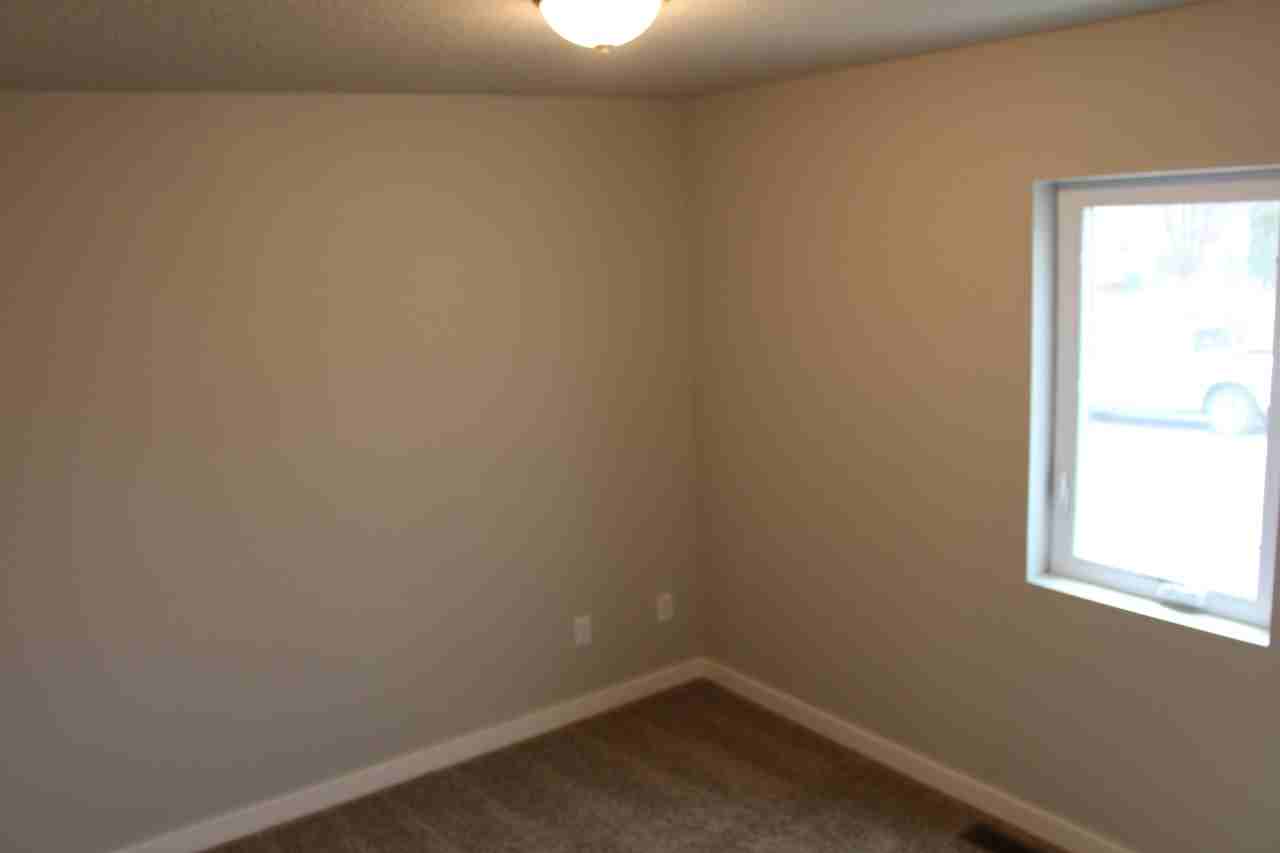 1009 Pleasant View Dr - Photo 3 of 18