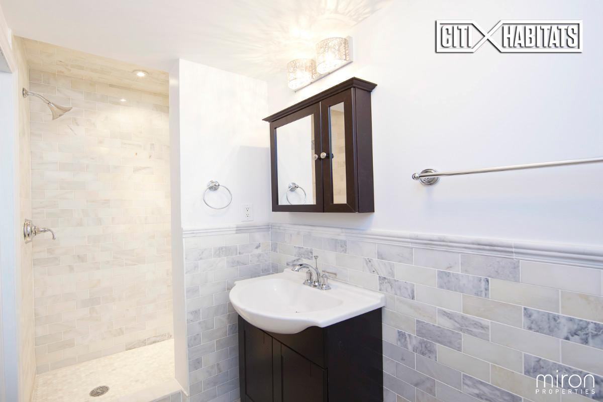 1-18 Centre Market Pl #1 - Photo 2 of 10