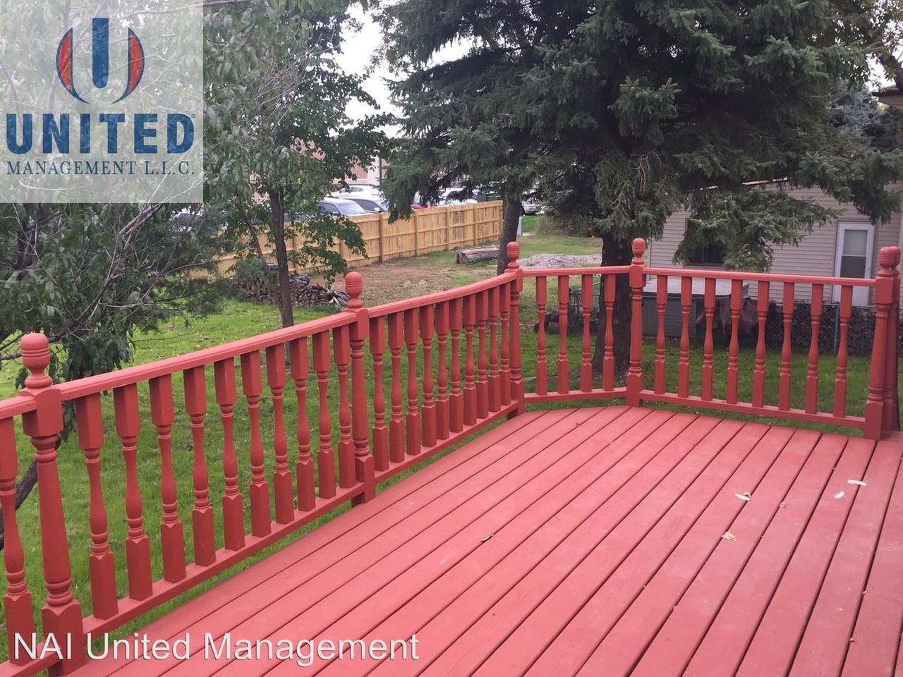 153 Oakmont Dr - Photo 2 of 19