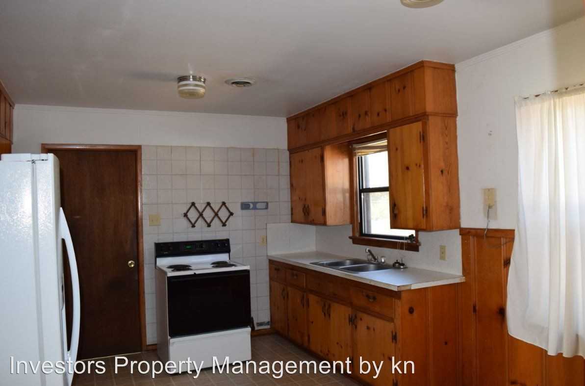 3937 Bradley Dr - Photo 2 of 9