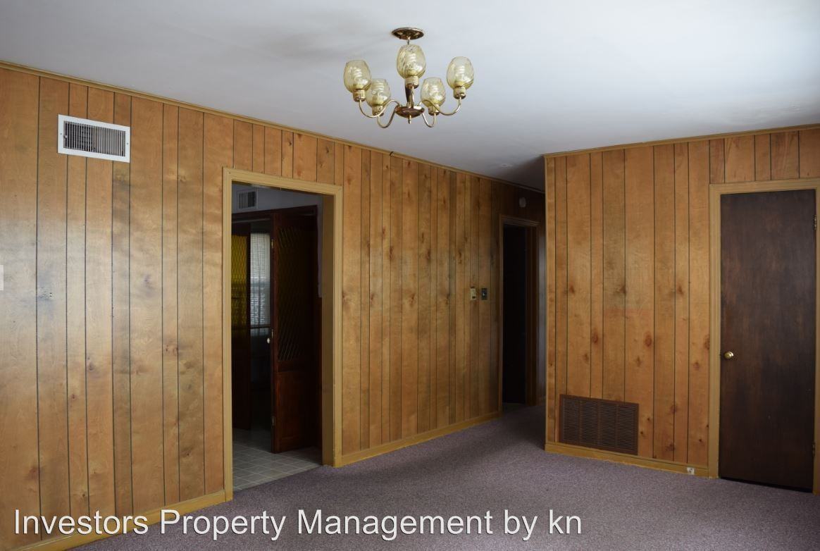 3937 Bradley Dr - Photo 3 of 9