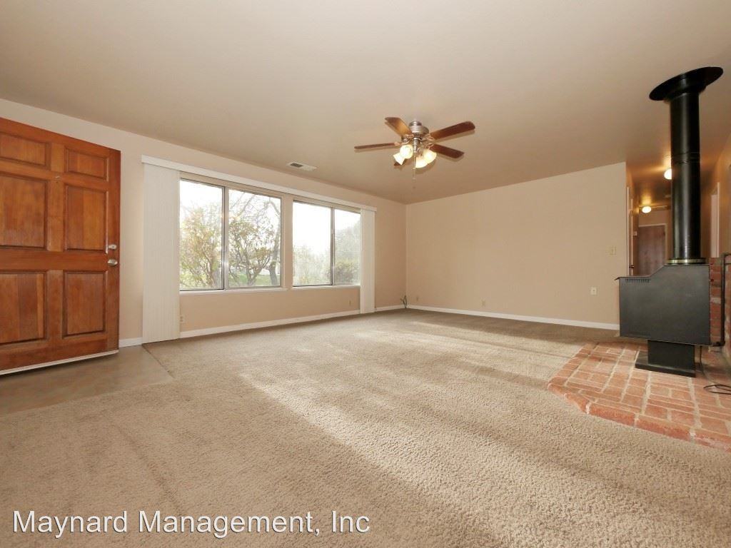 1255 W Oak Park Dr - Photo 2 of 12