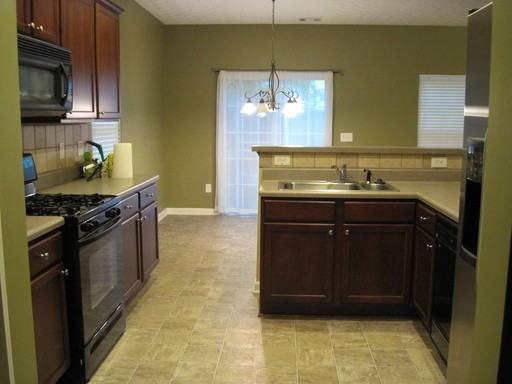 510 Quinn Dr - Photo 3 of 19