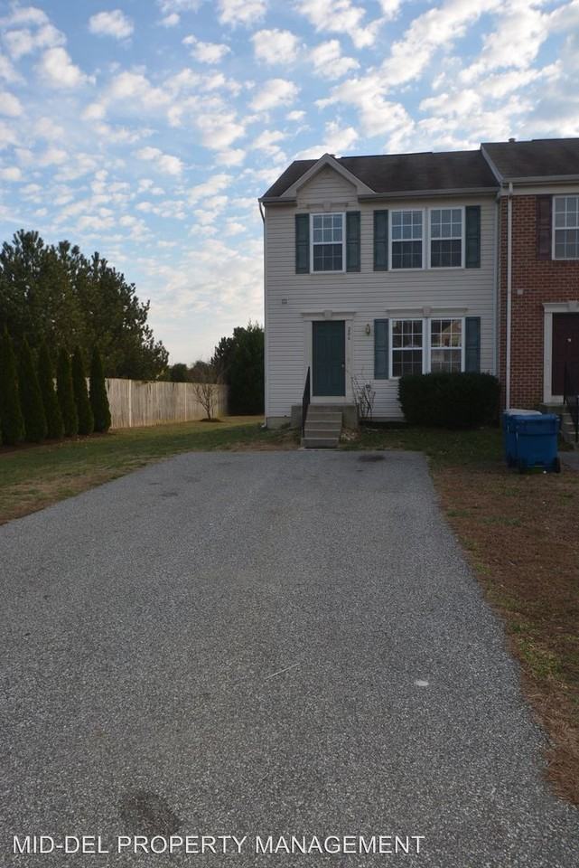 206 Jacks Way - Photo 2 of 20