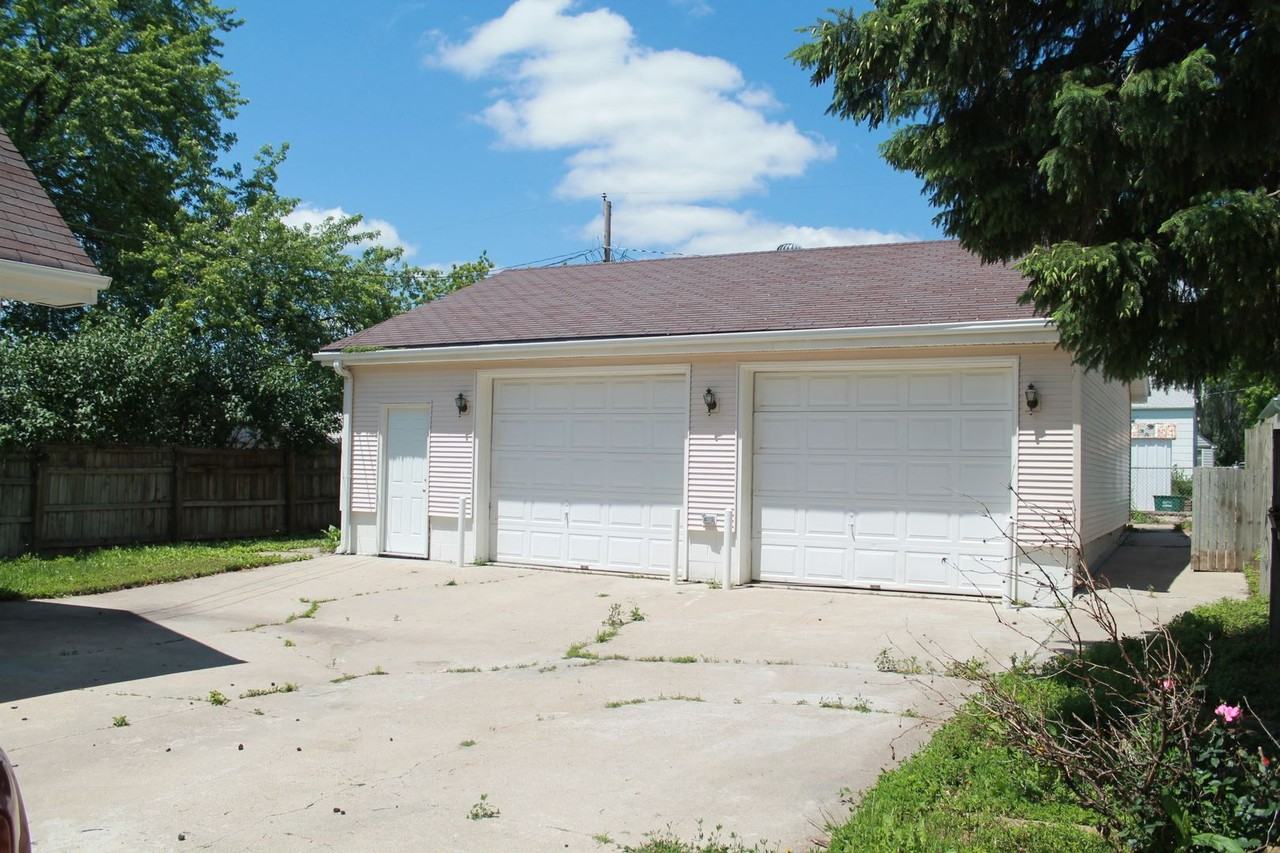 4106 U St - Photo 3 of 14
