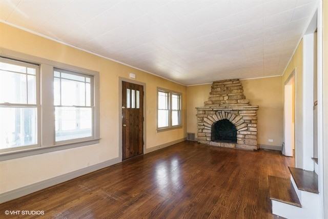 343 Prairie Ave - Photo 2 of 12