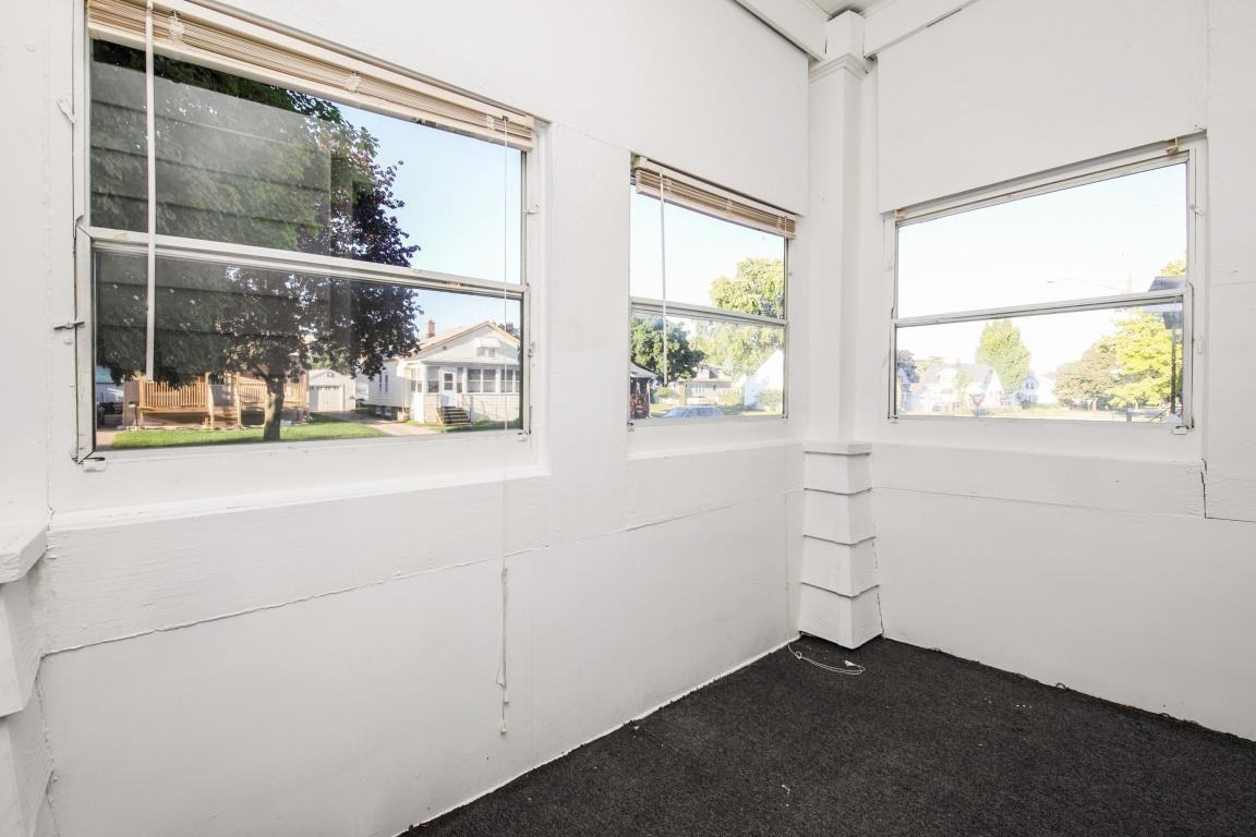 1611 76th St - Photo 2 of 15