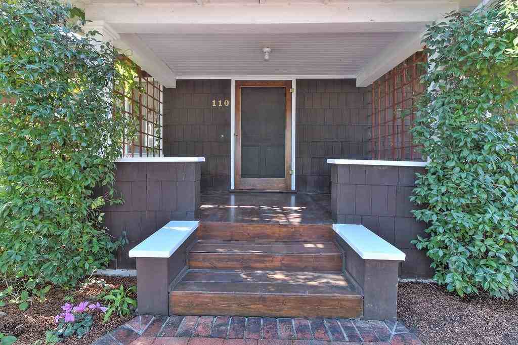 110 Waverley St - Photo 2 of 37