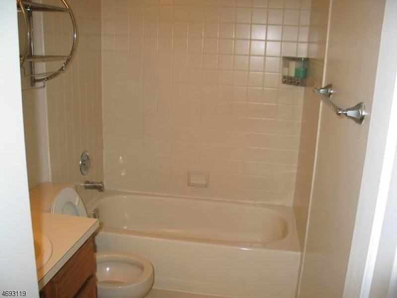 11-243 Alexandria Way - Photo 2 of 9