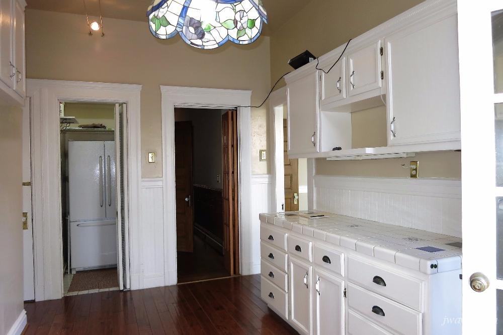 1575 10th Ave - Photo 2 of 18