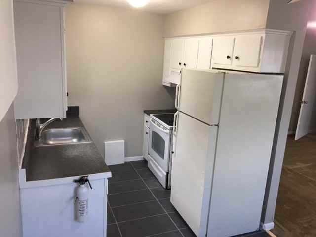 450 Exton Square Pkwy - Photo 2 of 8