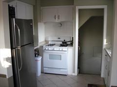 828 Farmdale St - Photo 2 of 5