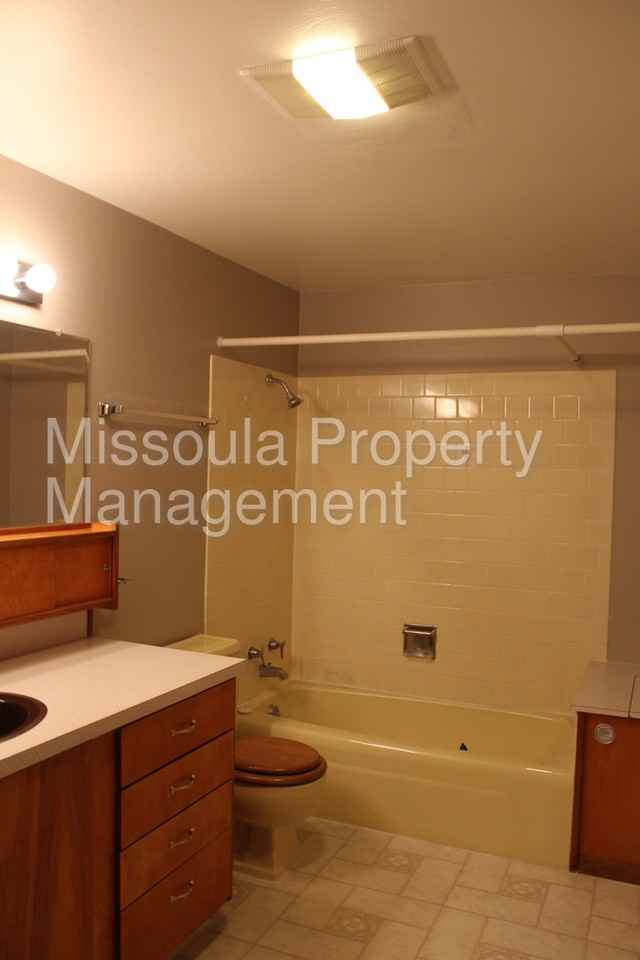 1617 Clements Rd - Photo 3 of 4