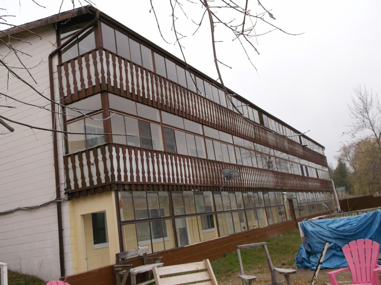 158 River Road East #305 - Photo 3 of 11